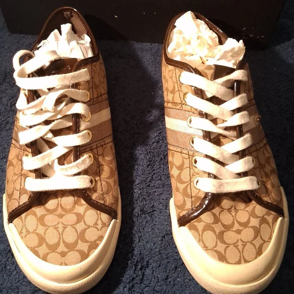Coach Frances Signature Canvas Low-Top Sneakers Size 8B with Original Box - Picture 1 of 16